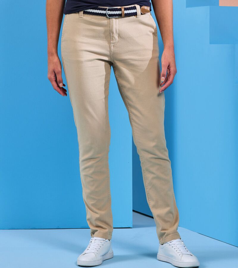 Women's Classic fit chinos Thumbnail