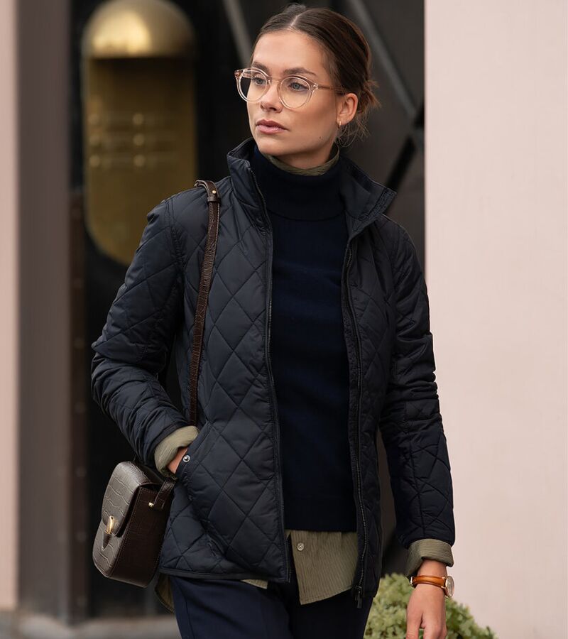 Women’s Henderson – stylish diamond quilted jacket Thumbnail