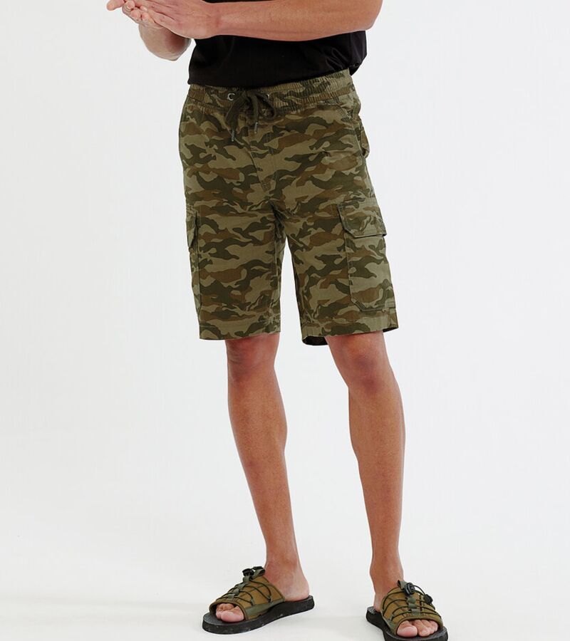 Men’s camo cargo utility shorts Thumbnail