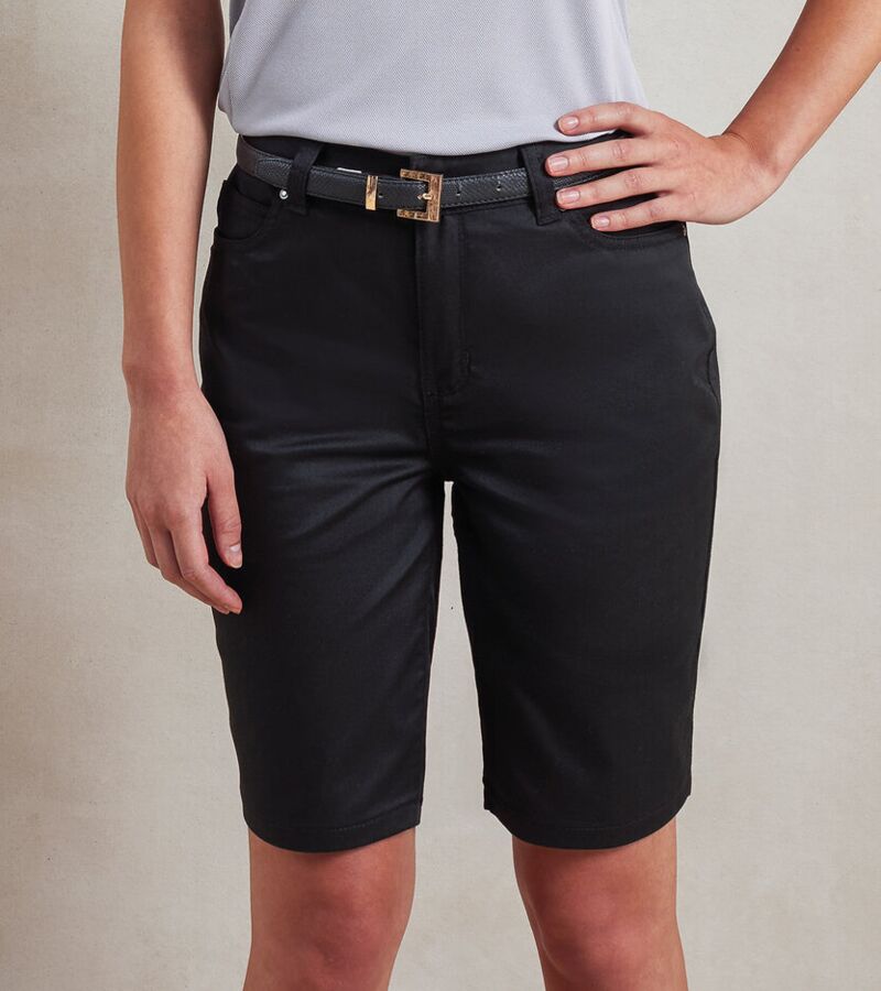 Women’s performance chino shorts Thumbnail