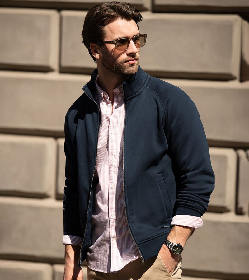 Cambridge – fashionable trainer Thumbnail