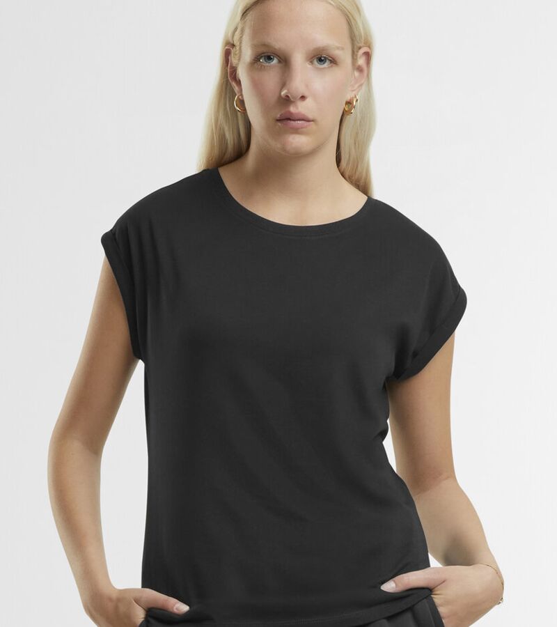 Women’s regular extended shoulder tee Thumbnail
