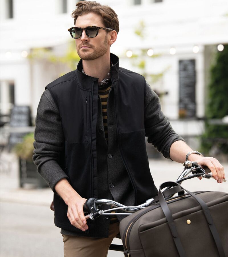 Highland - Fashionable yoke fleece vest Thumbnail